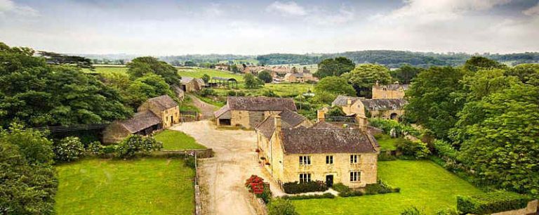 Manor Farm – Cotswold Farm Bed and Breakfast